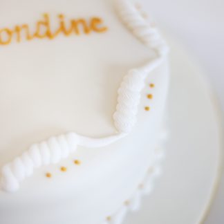 Icing Cake: Italian Sponge With Filling